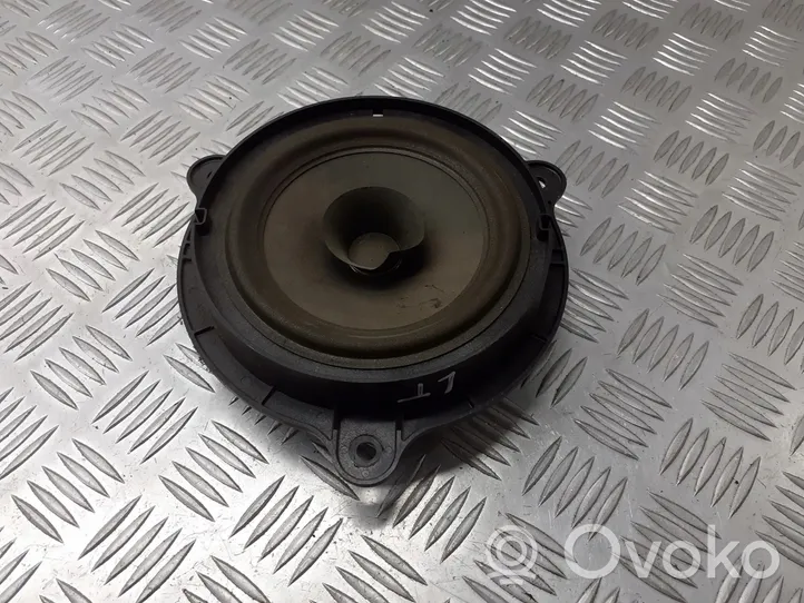 Nissan Primera Enceinte subwoofer 28156-AV700