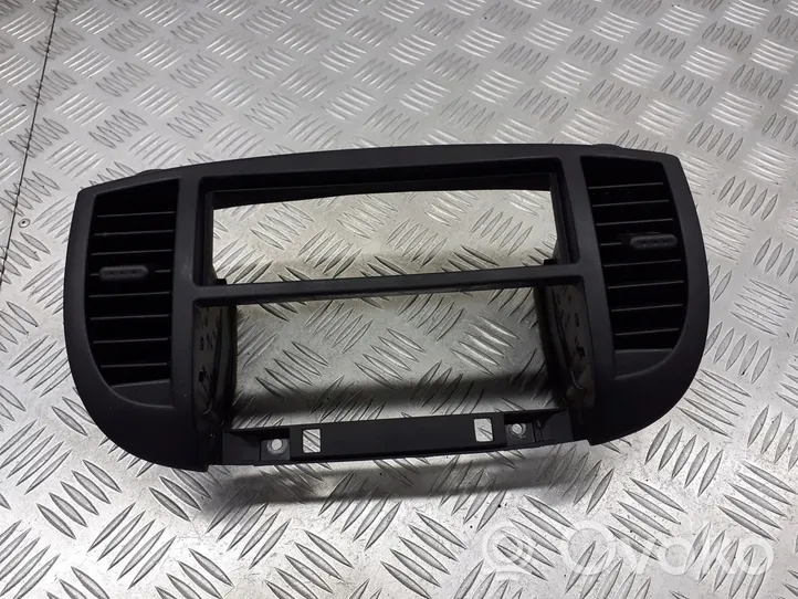 Nissan Micra Copertura griglia di ventilazione laterale cruscotto 68260-AX600