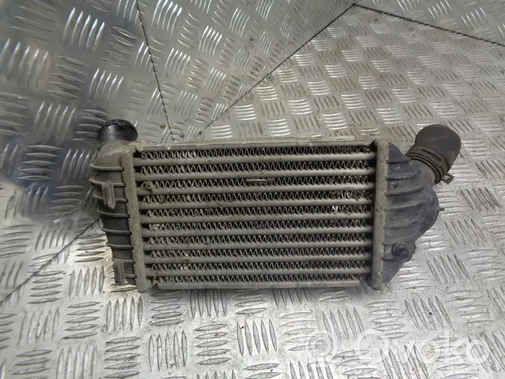 Volkswagen Polo IV 9N3 Radiatore intercooler 6E0145805B