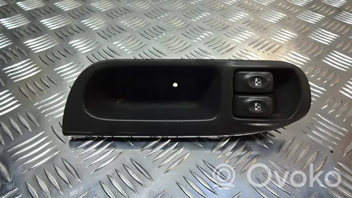 Renault Scenic I Front door window switch trim 