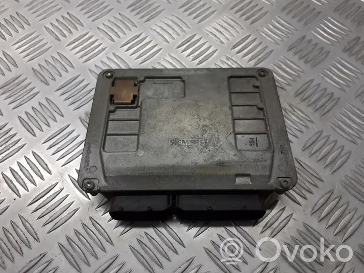 Volkswagen Polo IV 9N3 Unité de commande, module ECU de moteur 03E906033L