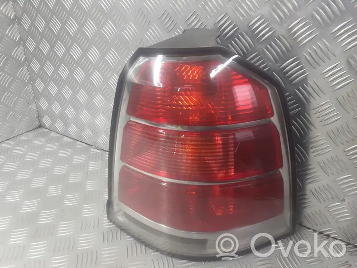 Opel Zafira B Feux arrière / postérieurs 24451843R