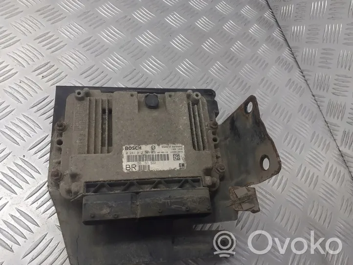 Opel Zafira B Unité de commande, module ECU de moteur 55198922