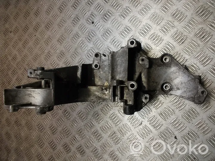 Renault Vel Satis Łapa / Mocowanie silnika 8200123833