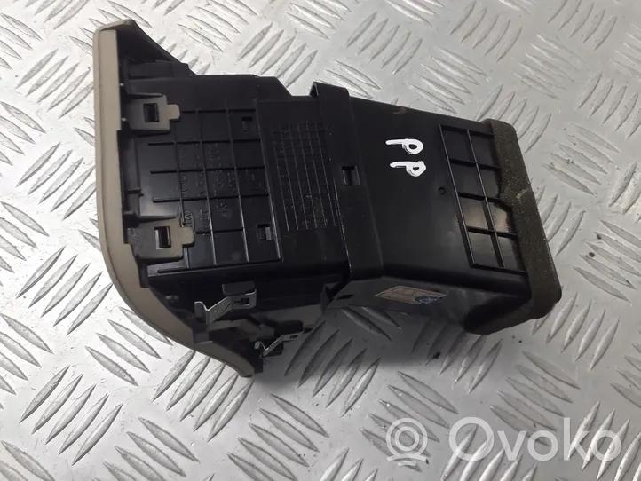 KIA Rio Copertura griglia di ventilazione laterale cruscotto 1G973-80000