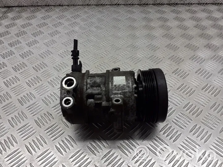 Opel Corsa D Ilmastointilaitteen kompressorin pumppu (A/C) 55701200