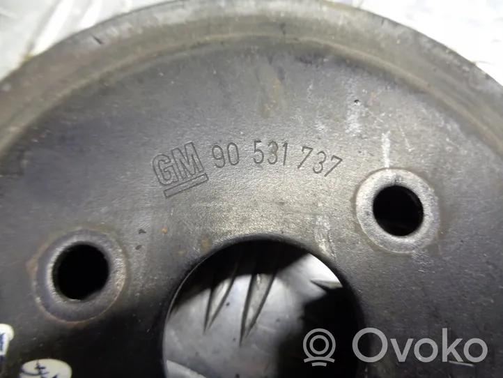 Opel Tigra B Water pump pulley 90531737