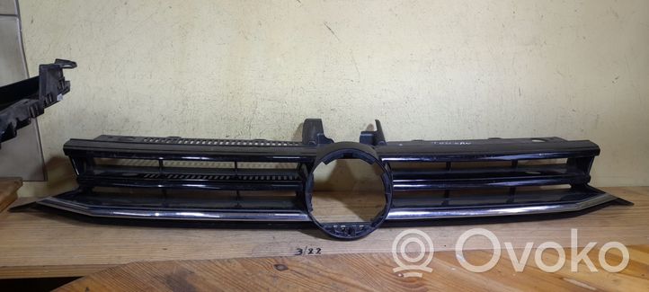 Volkswagen Touran II Front bumper upper radiator grill 