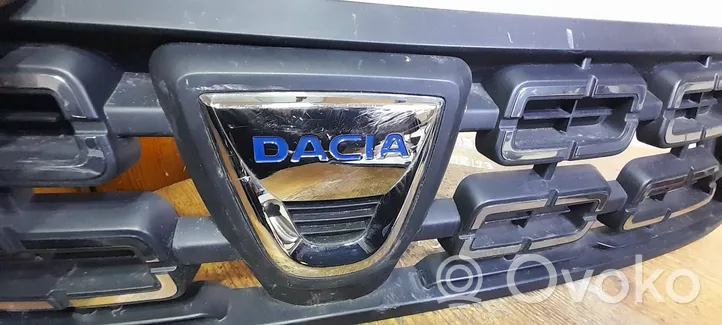 Dacia Duster II Atrapa chłodnicy / Grill 