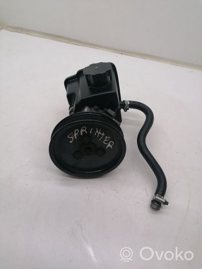 Mercedes-Benz 309 Pompe de direction assistée A6112300115