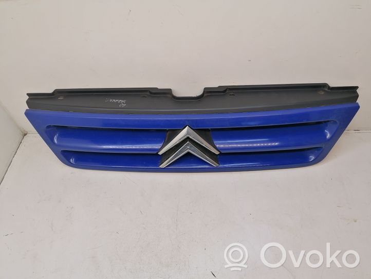 Citroen Jumper Front bumper upper radiator grill 1304699070