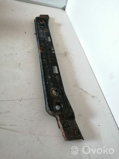 Ford Transit Radiatoru paneļa apakšējā daļa (televizora) YC158A058AH