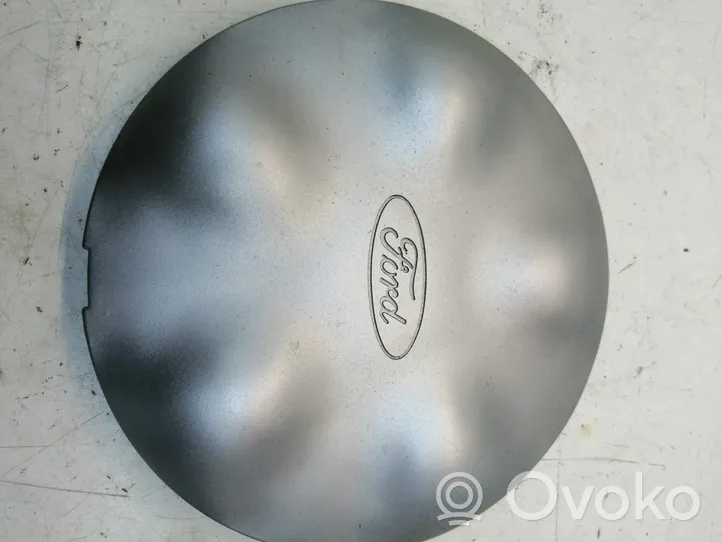 Ford Transit R 15 riteņa dekoratīvais disks (-i) YC151130AD