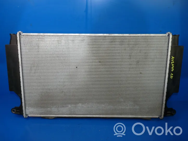 Toyota Avensis T270 Radiateur de refroidissement 