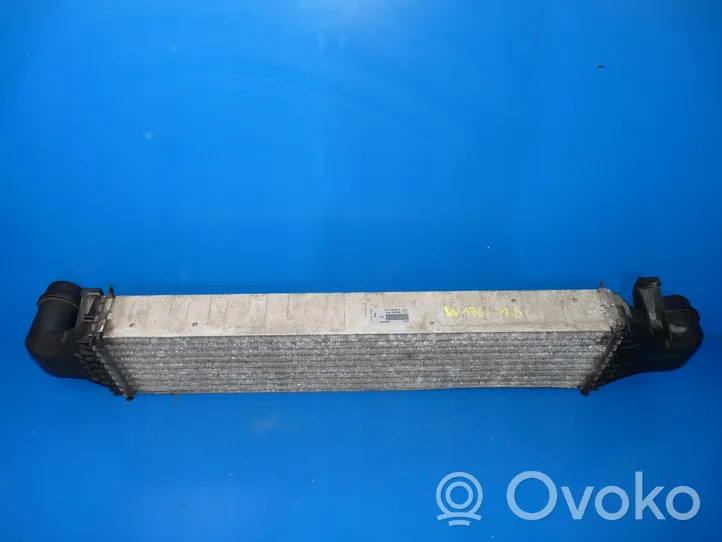 Mercedes-Benz A W176 Chłodnica powietrza doładowującego / Intercooler A2465000100