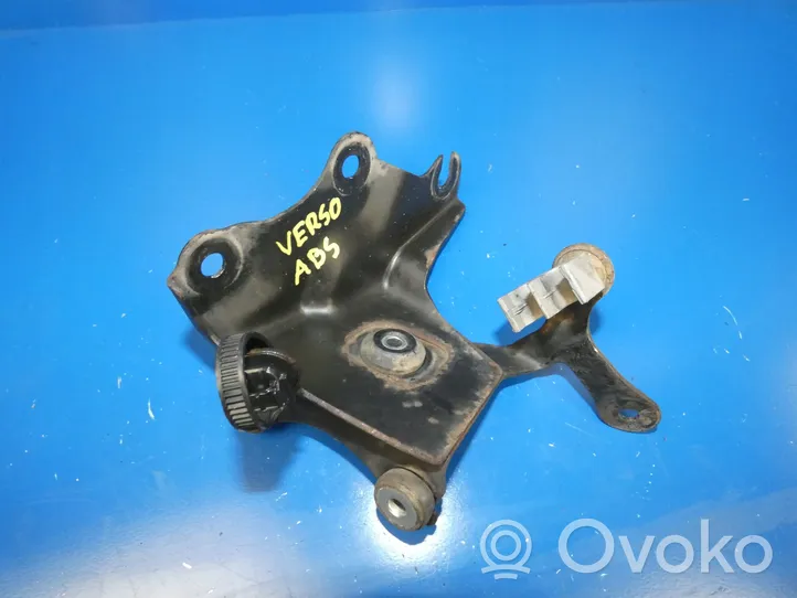 Toyota Verso Supporto pompa ABS 