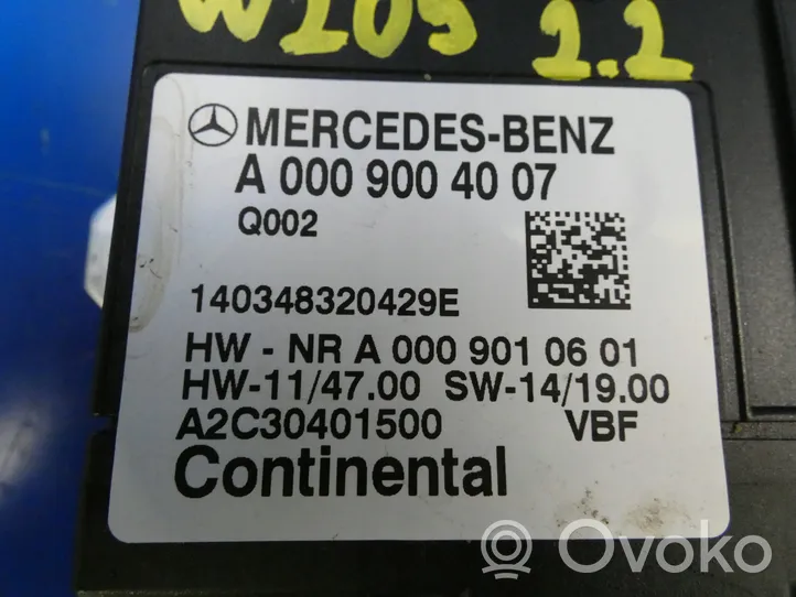 Mercedes-Benz C W205 Polttoaineen ruiskutuspumpun ohjainlaite/moduuli A0009004007