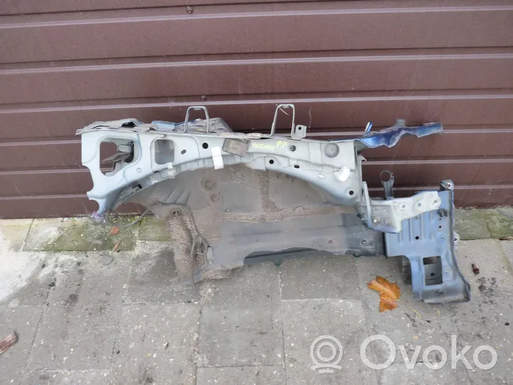 Toyota Avensis T270 Longeron support avant 