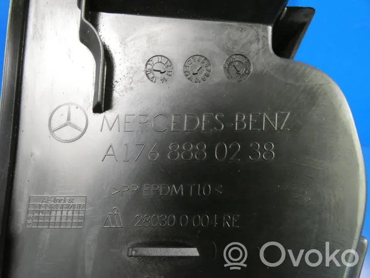 Mercedes-Benz A W176 Radiatoriaus oro nukreipėjas (-ai) A1768880238