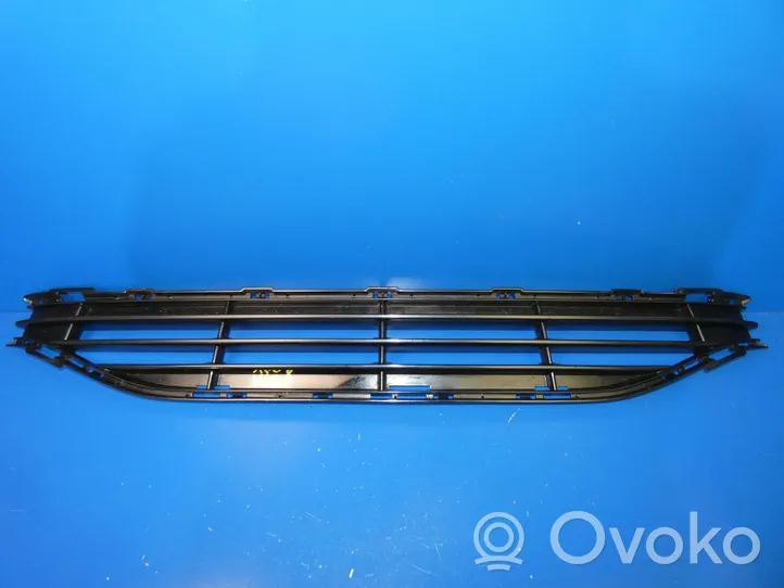 Volvo V40 Grille inférieure de pare-chocs avant 31383512