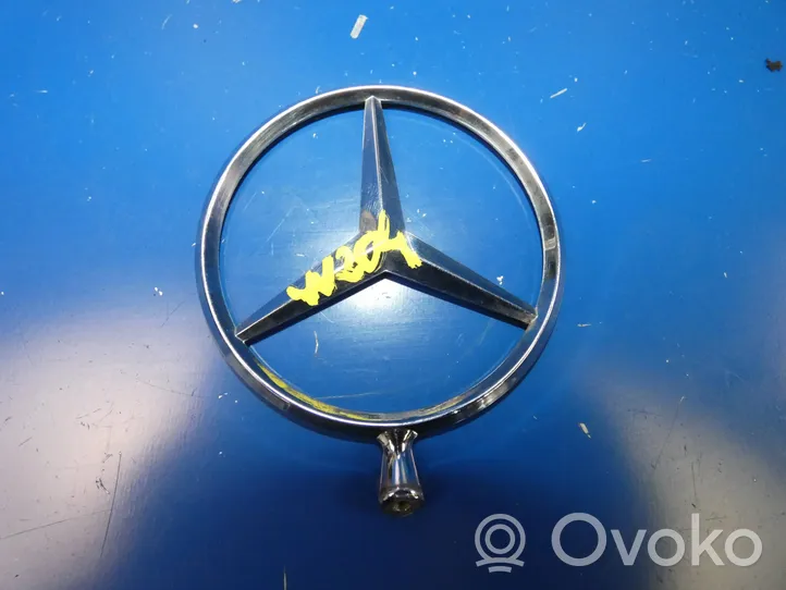 Mercedes-Benz C W204 Emblemat / Znaczek 