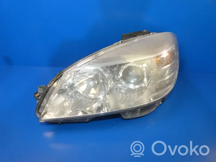 Mercedes-Benz CLC CL203 Lampa przednia A2048208561