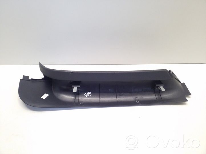 Volkswagen Touareg I Tailgate trim 7L6867672