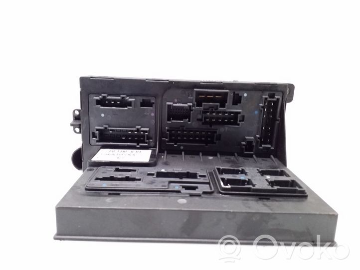 Mercedes-Benz E W211 Module de fusibles 2115453801