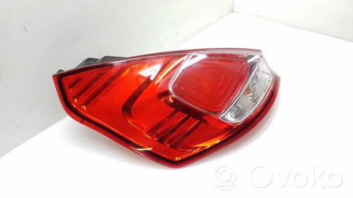 Ford Fiesta Luz trasera/de freno C1BB13405A