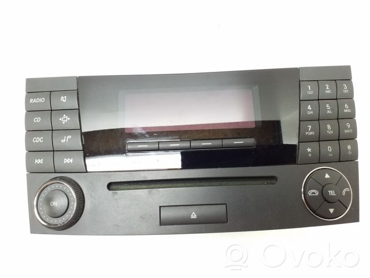 Mercedes-Benz E W211 Unità principale autoradio/CD/DVD/GPS A2118705089