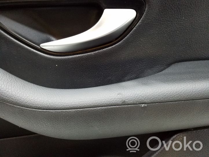 Mercedes-Benz C W205 Rivestimento del pannello della portiera anteriore A2055408442