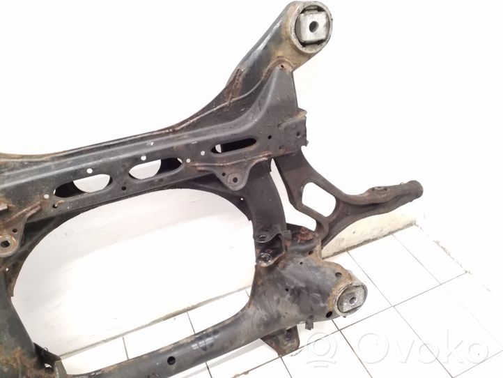 Volkswagen Touareg I Bastidor delantero 7L0400025