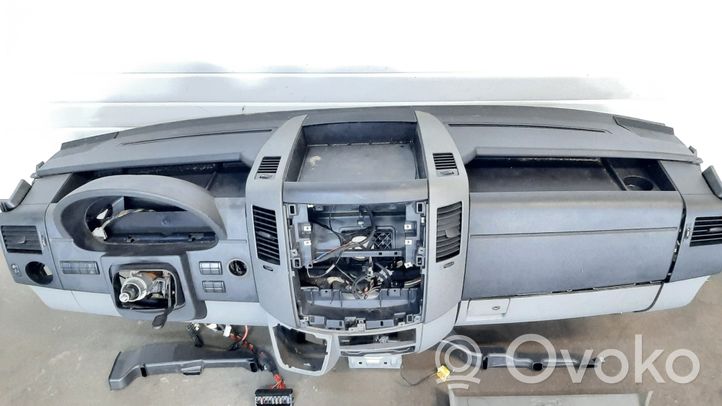 Mercedes-Benz Sprinter W906 Panelė A9068300061KZ