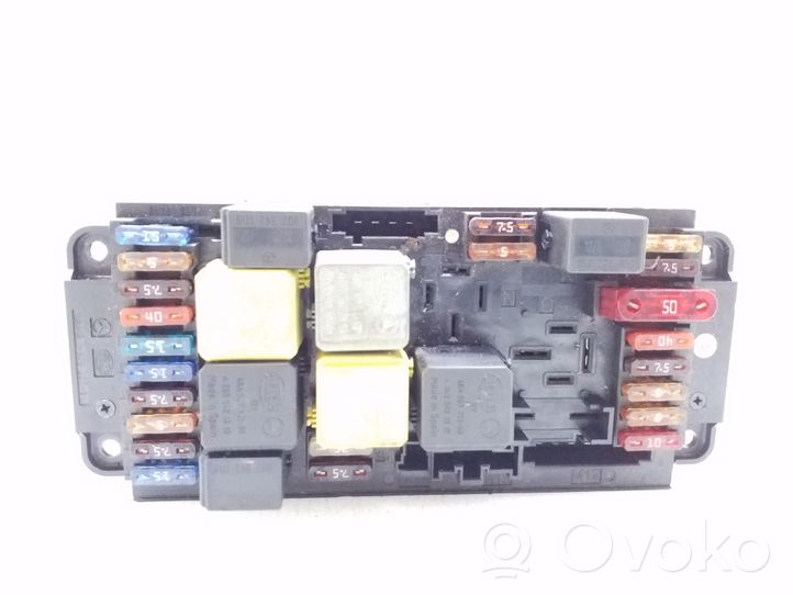 Mercedes-Benz C W203 Module de fusibles 2035451001