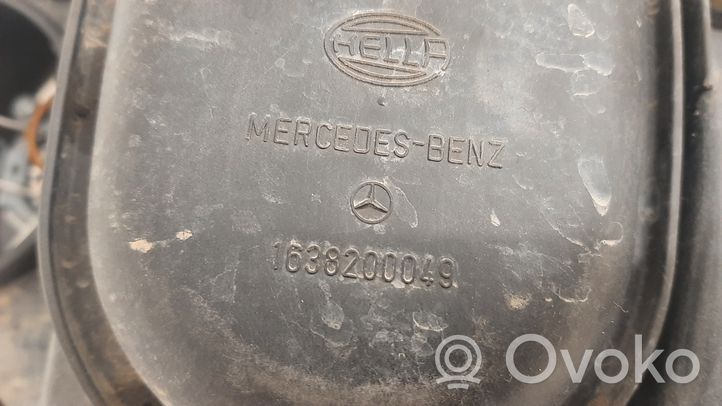 Mercedes-Benz ML W163 Lampa przednia 1638200049