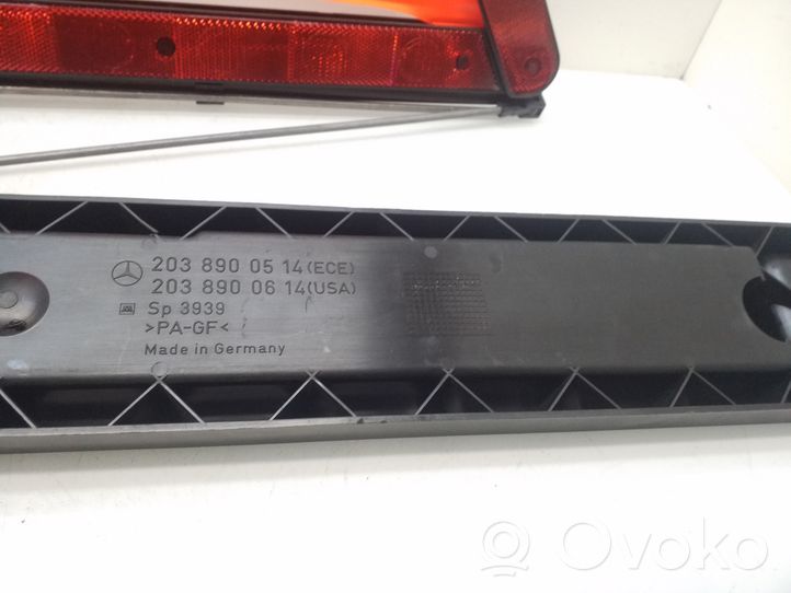 Mercedes-Benz C W203 Triangle d'avertissement 2038900514