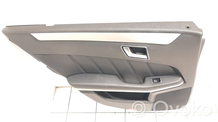 Mercedes-Benz E W212 Rivestimento del pannello della portiera posteriore A2127301722