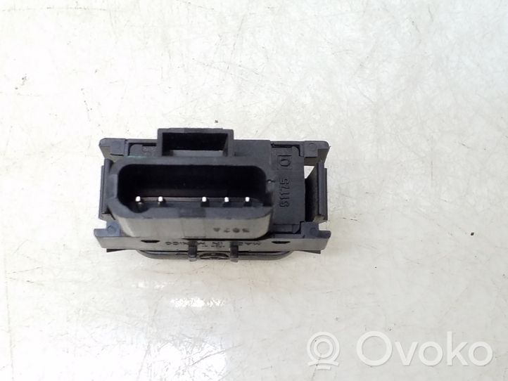 Mercedes-Benz ML W163 Seat heating switch 1638200210