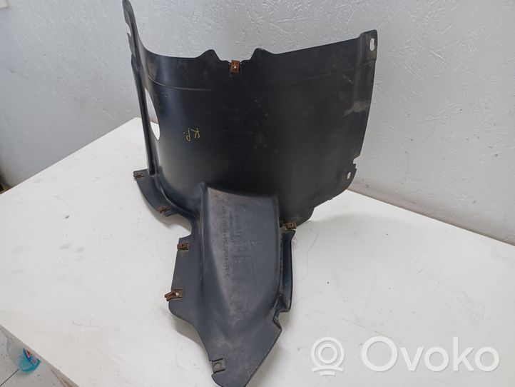 Volkswagen Golf V Rivestimento paraspruzzi passaruota anteriore 1K0805911