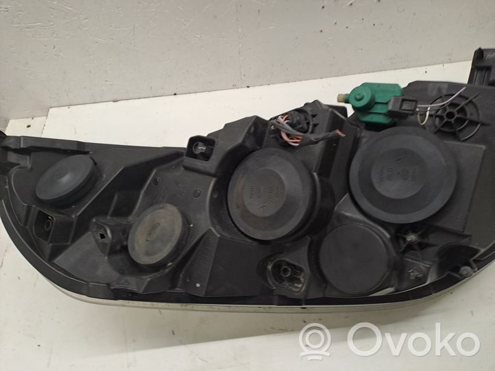 Opel Movano B Headlight/headlamp 