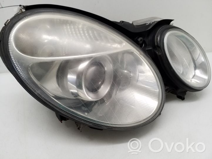 Mercedes-Benz E W211 Lampa przednia 15436000