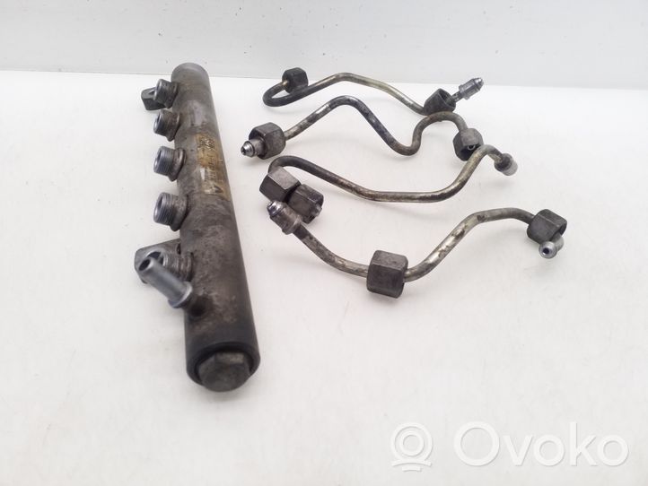 Mercedes-Benz Vito Viano W447 Fuel main line pipe 175216420R