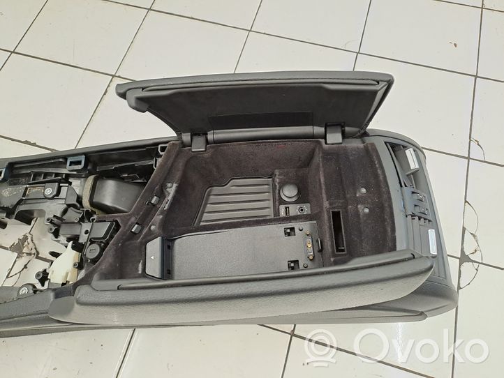 BMW 5 F10 F11 Tapicerka / Komplet 9215768