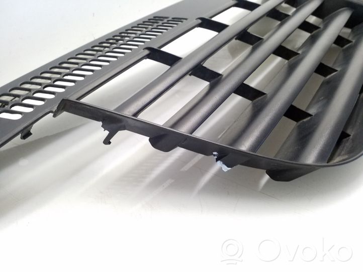 Volkswagen Transporter - Caravelle T5 Grille de calandre avant 7H08071015