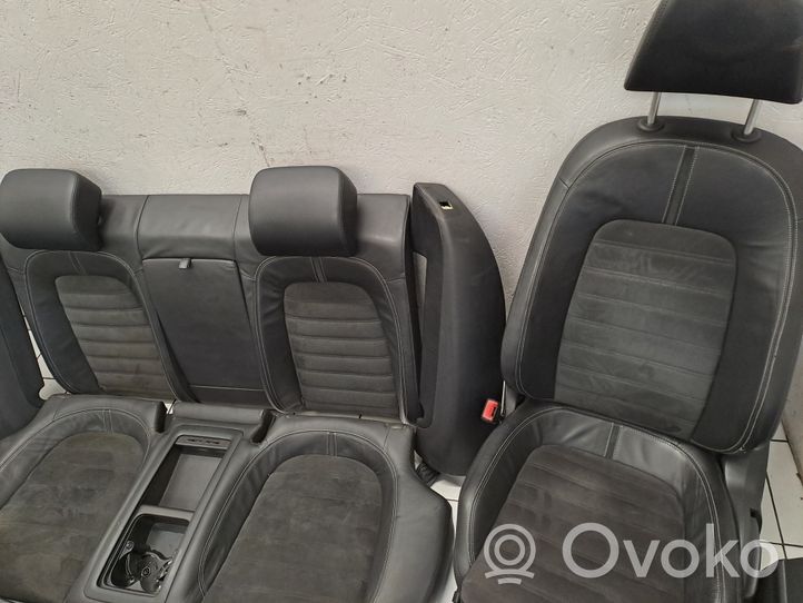 Volkswagen PASSAT CC Juego interior 3C8867012