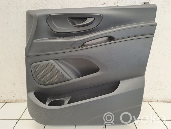 Mercedes-Benz Vito Viano W447 Rivestimento del pannello della portiera anteriore A4477271878