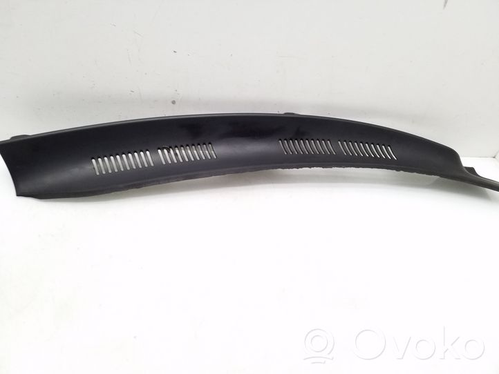 Mercedes-Benz E W210 Rivestimento del tergicristallo 2108311058