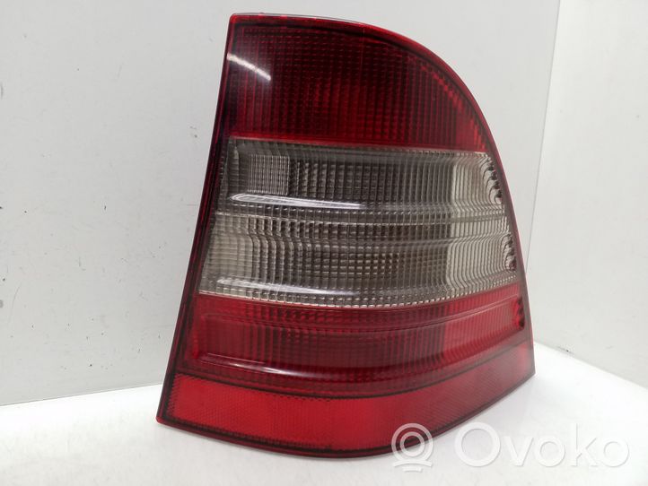 Mercedes-Benz ML W163 Luci posteriori del portellone del bagagliaio A1638200264