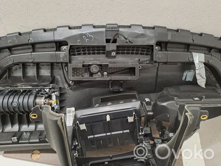 Audi A4 S4 B8 8K Kojelauta 8K1857041