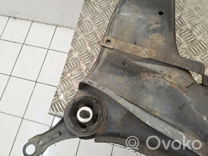 Seat Exeo (3R) Etuapurunko 8E0399313BD